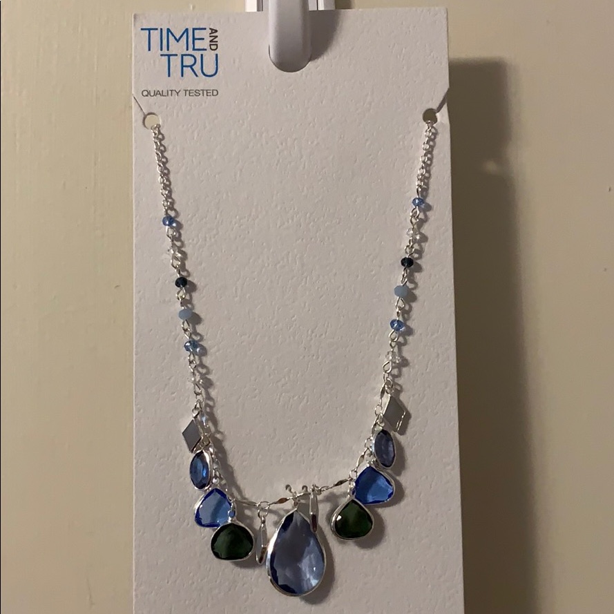 Time And Tru Mix Of GlassStone 18 Necklace 8$